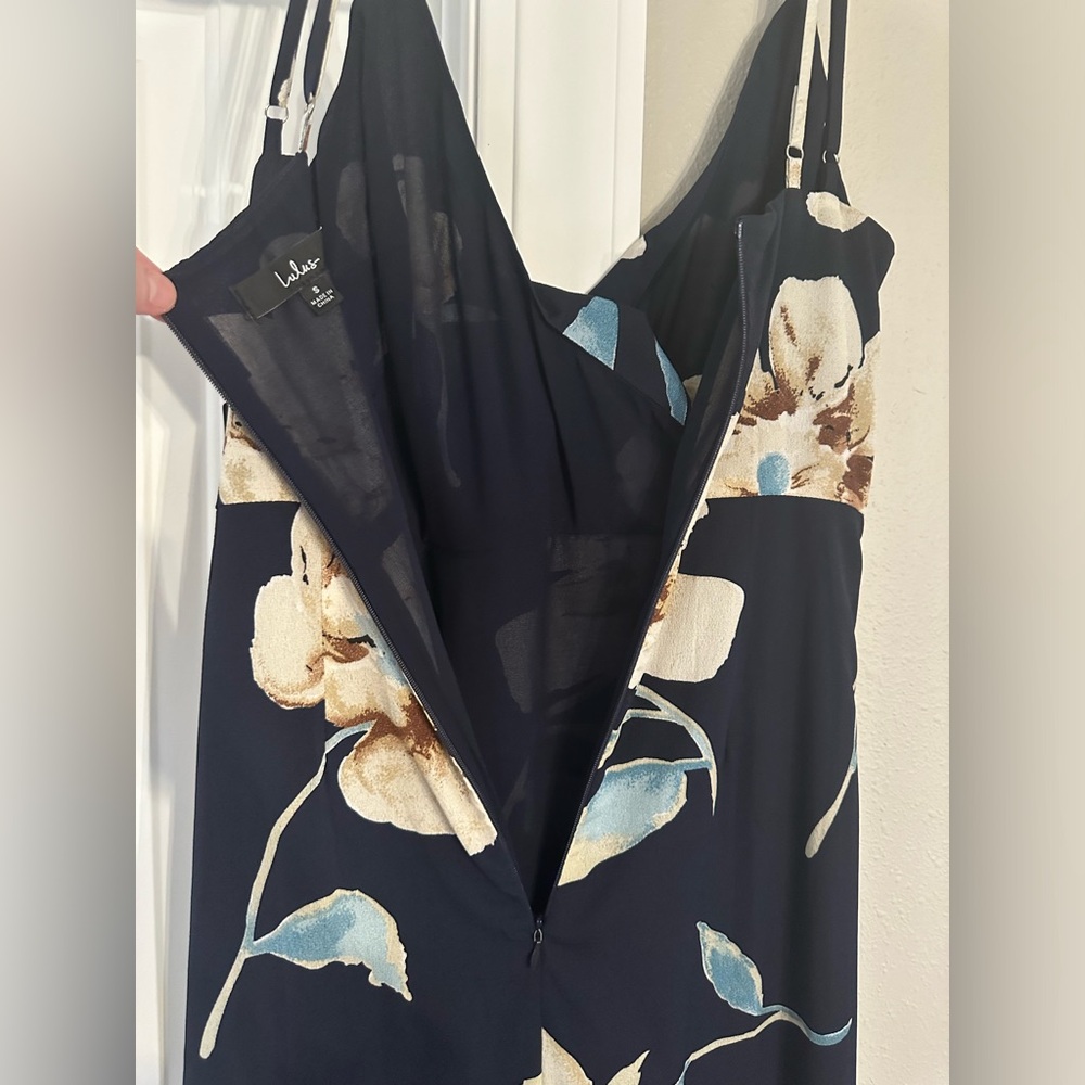 Lulu’s Floral Midi Dress - Picture 9 of 10